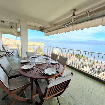 Grand 4 Pieces Avec Terrasse, Climatisation Et Parking A - Fr-1-61-601 *