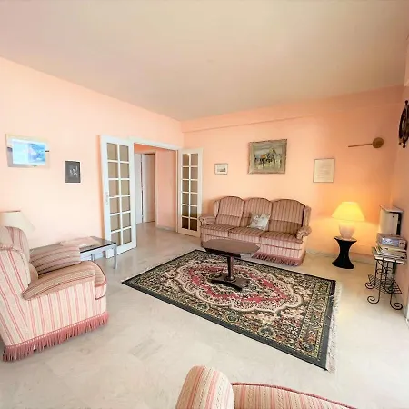 Grand 4 Pieces Avec Terrasse, Climatisation Et Parking A - Fr-1-61-601 Apartamento *